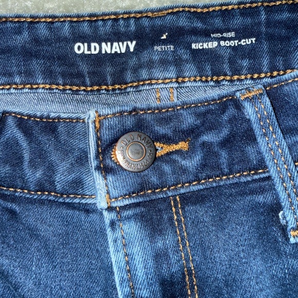 Old Navy mid-rise kicker bootcut jeans - bundle of 2 - Picture 4 of 12